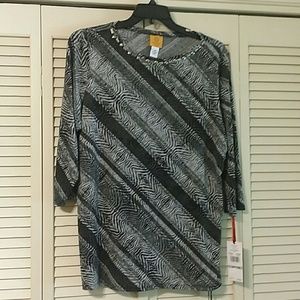 Ruby Rd. Woman Black Print Silver Stud Top